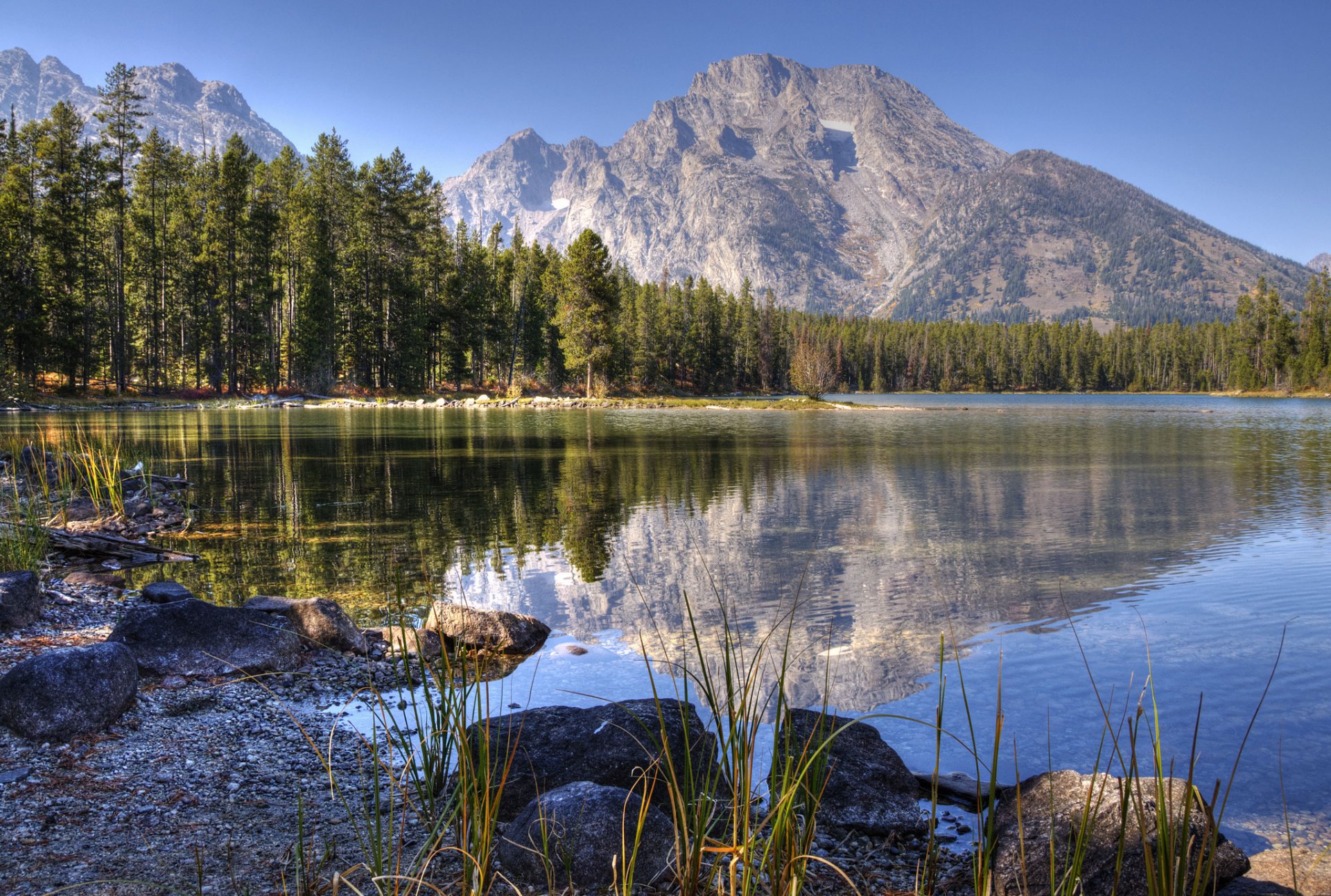 berg berge wasser reflexion wald himmel