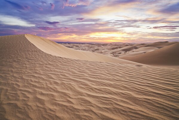 Heißer Sand in einem heißen Start