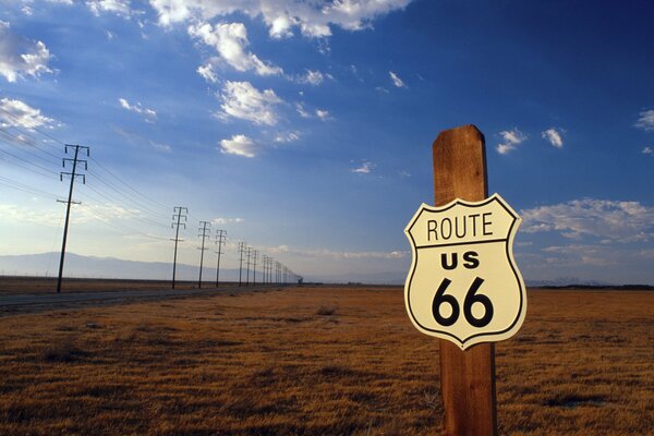 Paesaggio e strada negli Stati Uniti sulla Route 66