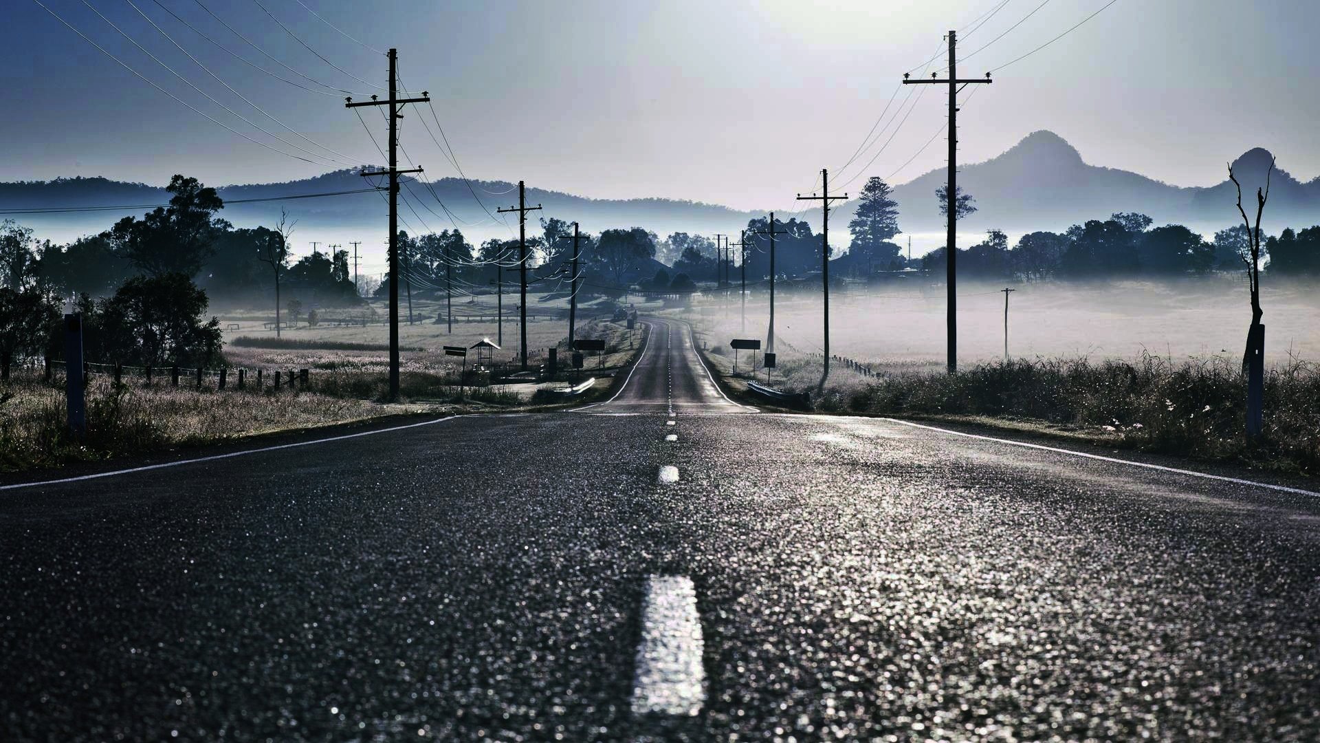 strada marcatura nebbia poste cavi