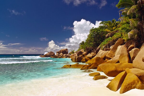 Rocce sull isola delle Seychelles