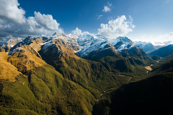 Paesaggio montuoso di Milford