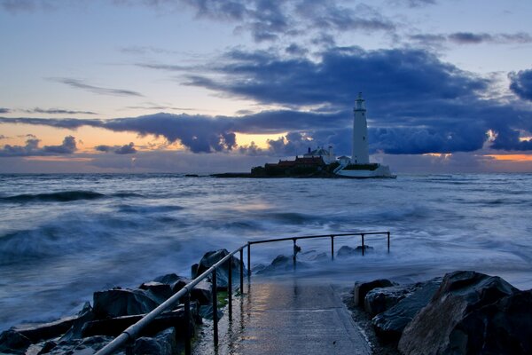 Moyak in the middle of the night sea