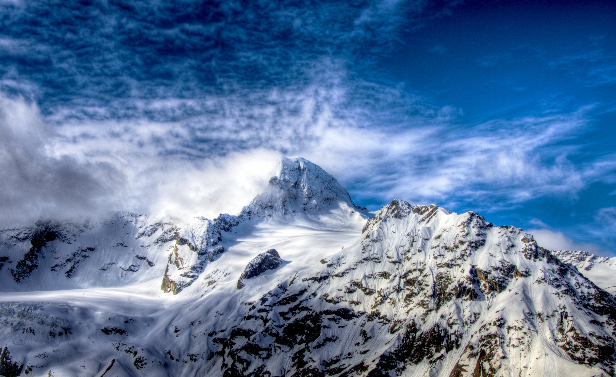 montagne nuvole neve rocce cielo blu bianco vetta cresta caucaso russia sofia hdr etear