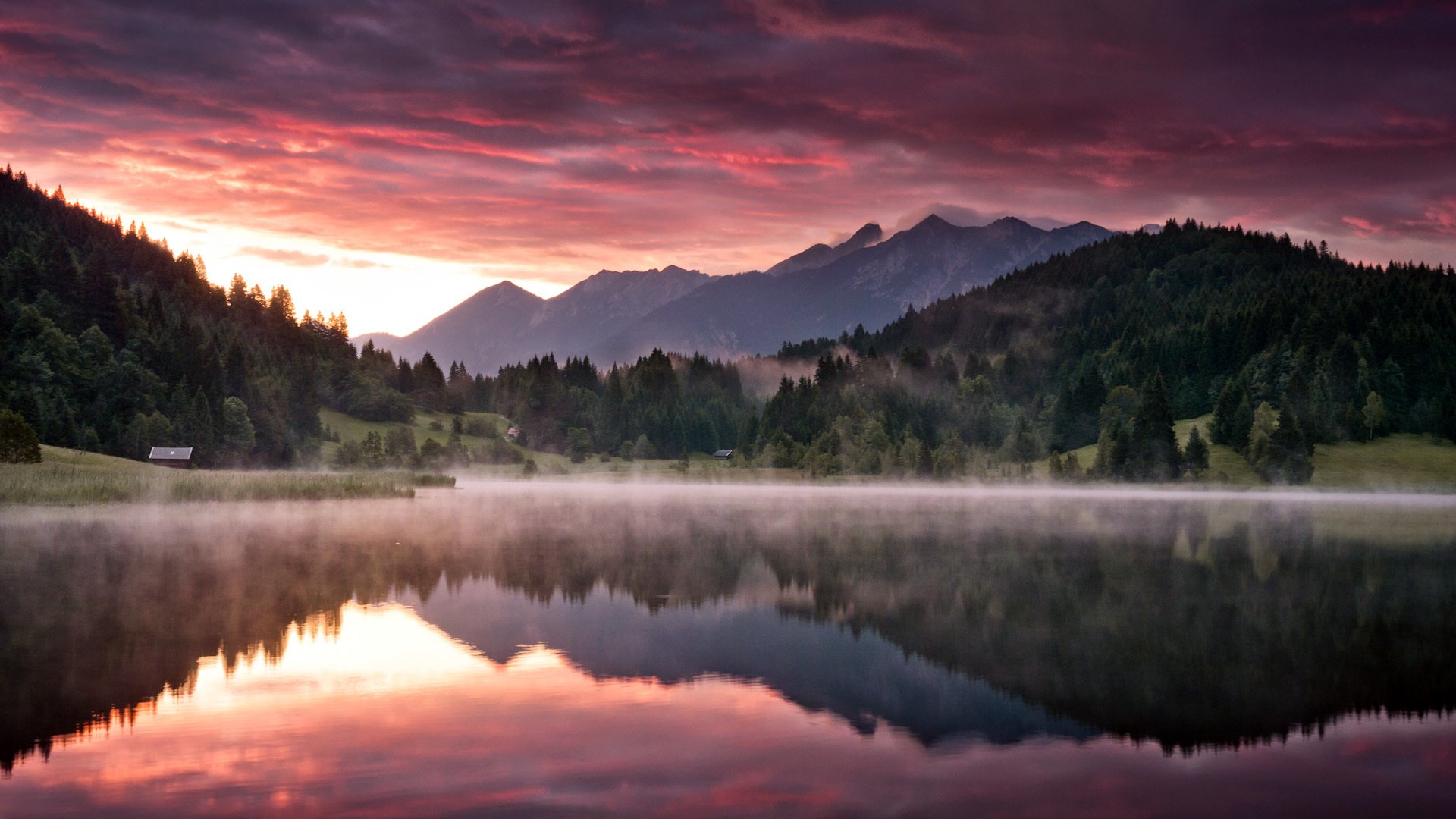 paesaggio natura montagna foresta lago mattina alba