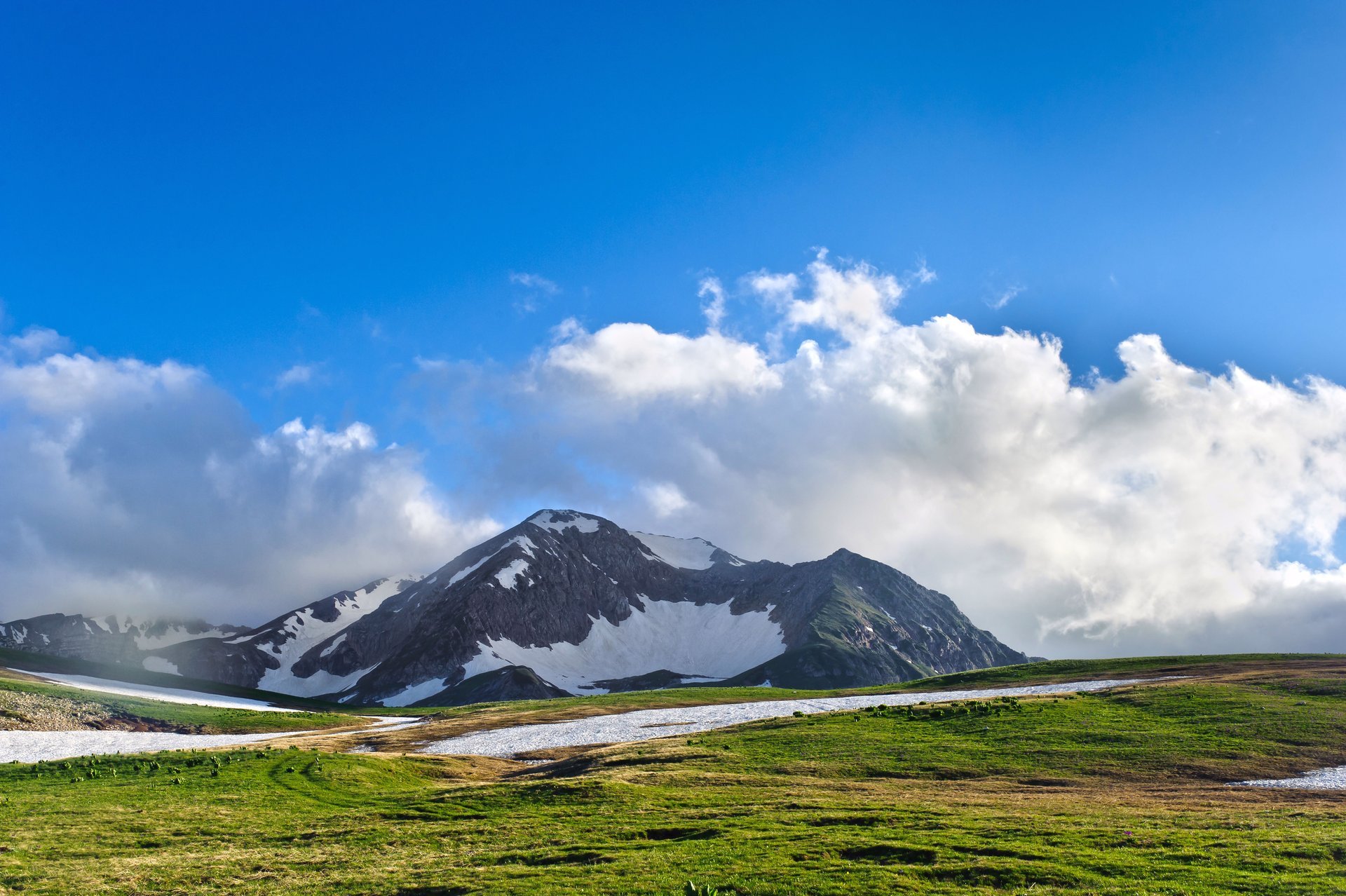 пейзаж красивые higlands горы облака голубое небо природа