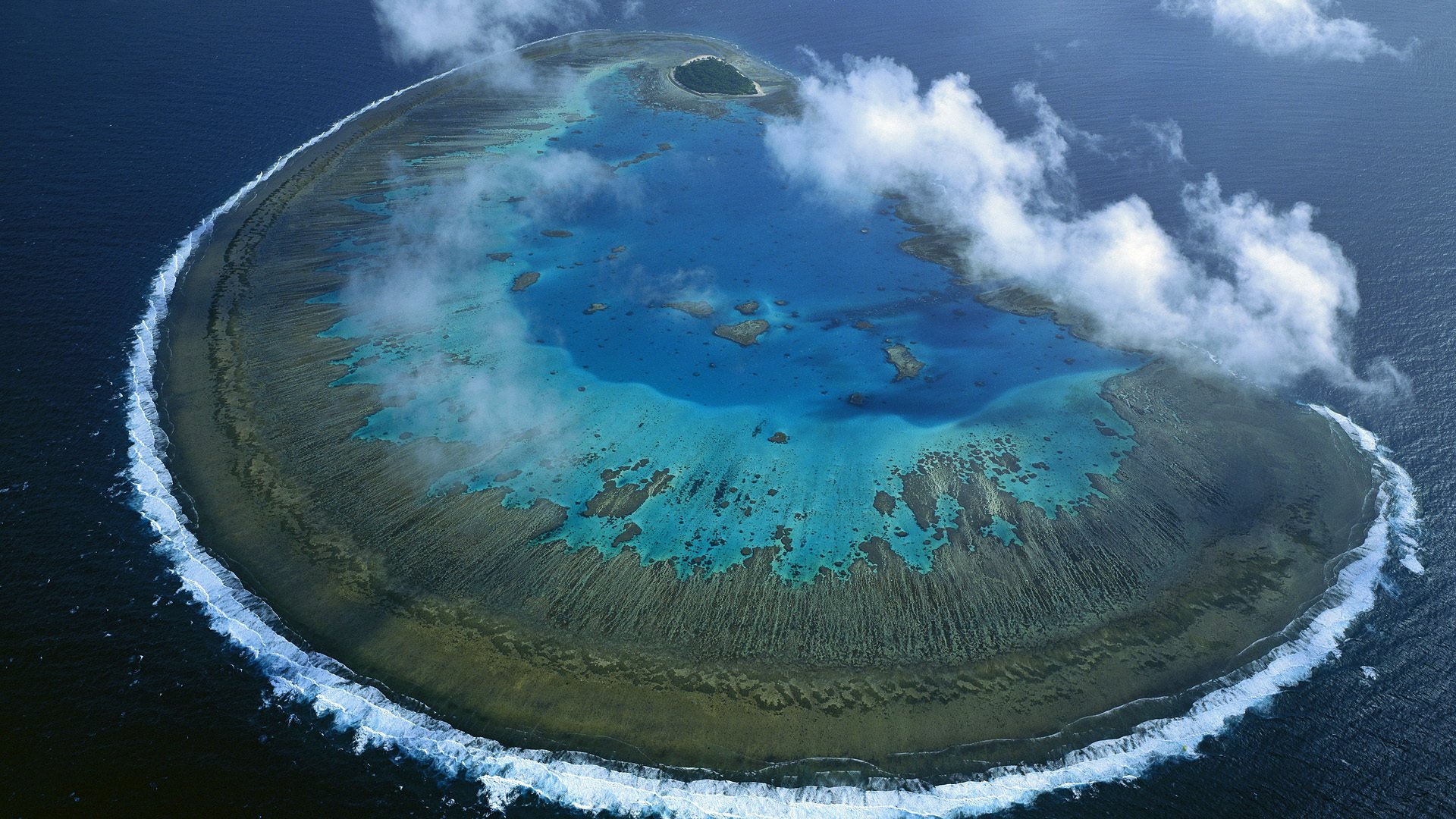 coral island lady musgrave australia ocean landscape nature clouds wave wallpaper