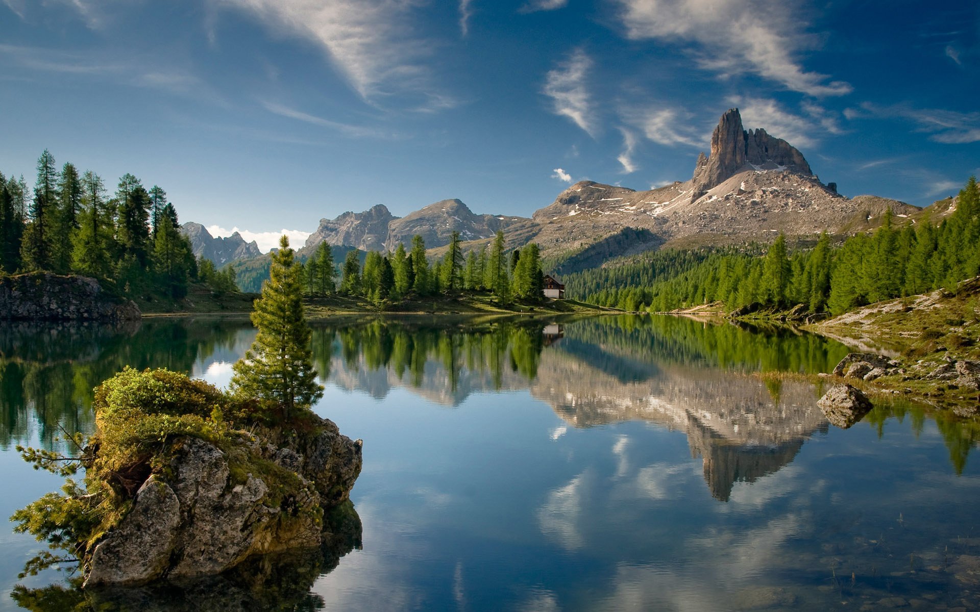 italia montagne lago isola foresta