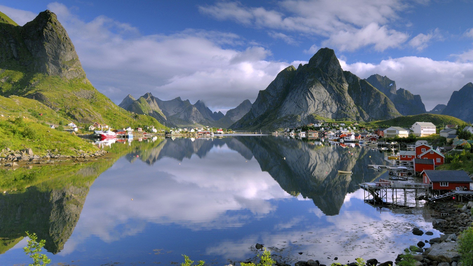 norway lake mountain town house