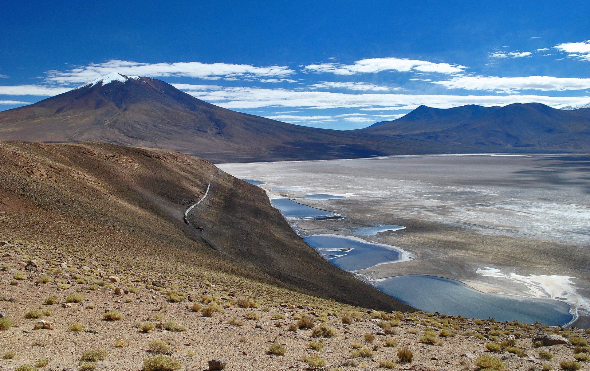 bolivien die einsame ebene von altiplano der ausgetrocknete see der salzstreuer von uyuni