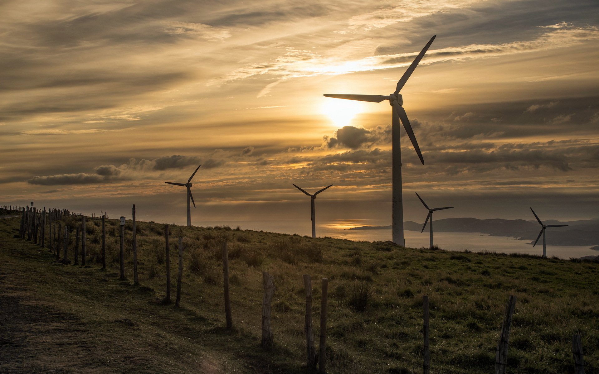 windräder sonnenuntergang landschaft