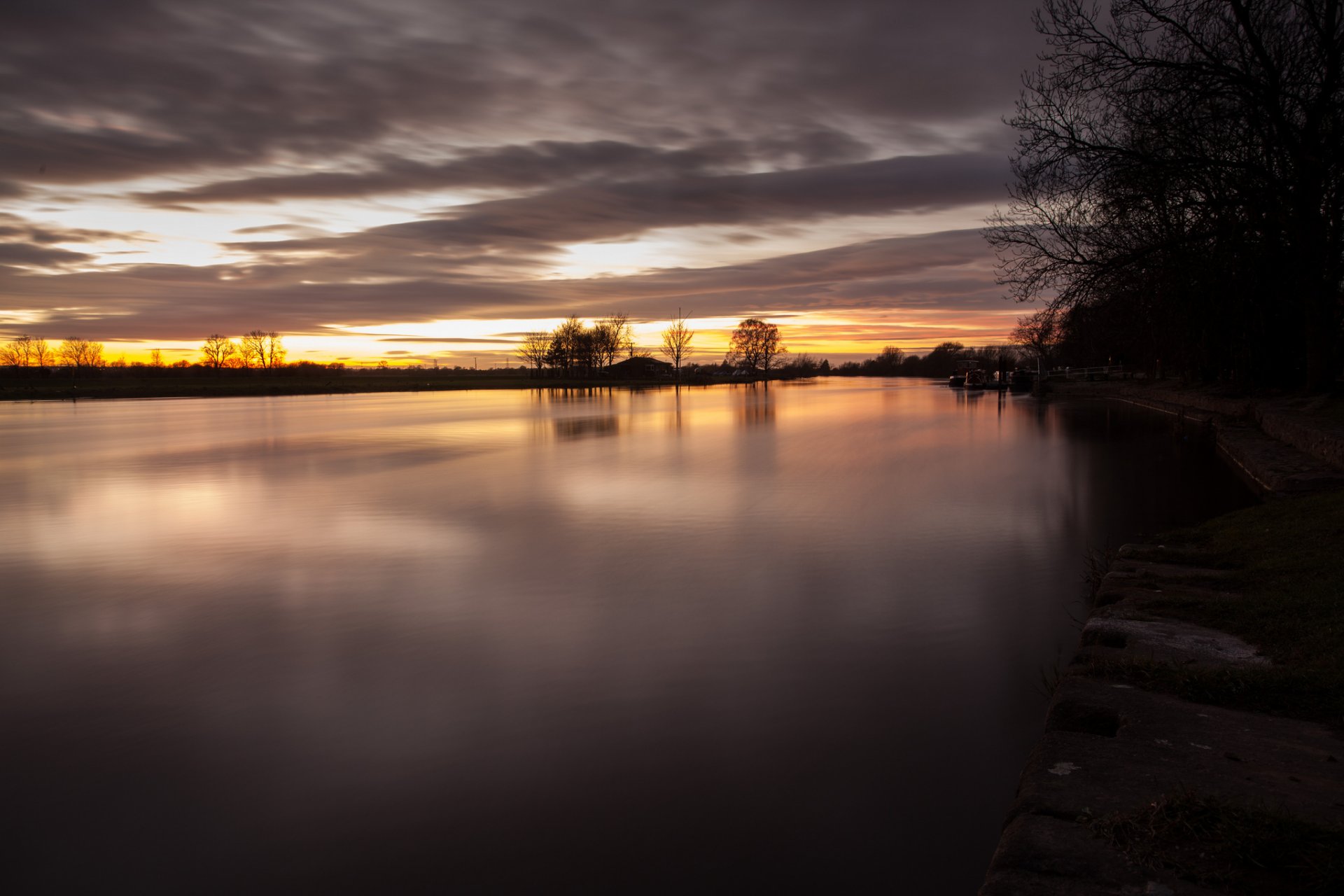 étang lac soir coucher de soleil nuages