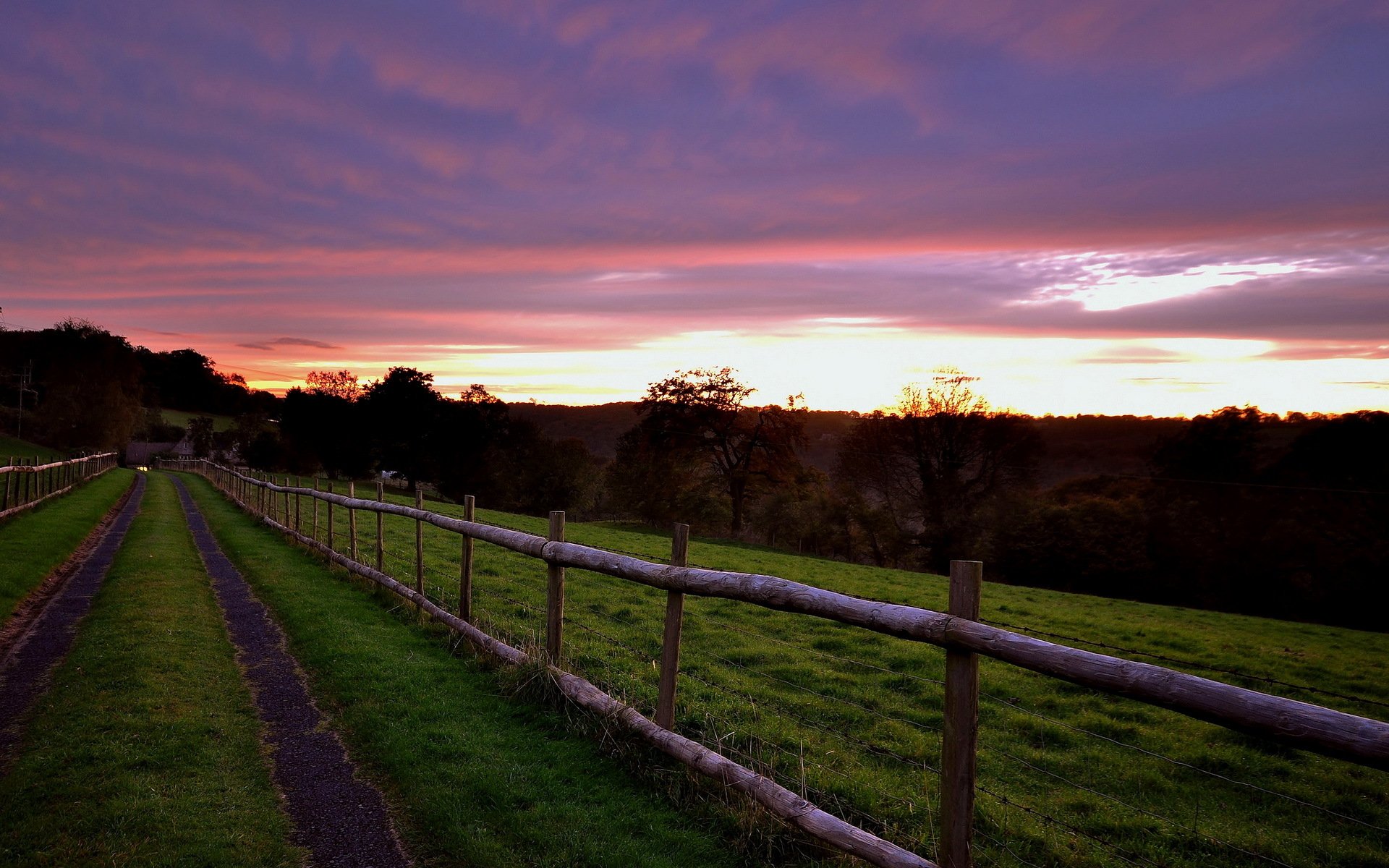 puesta de sol carretera paisaje