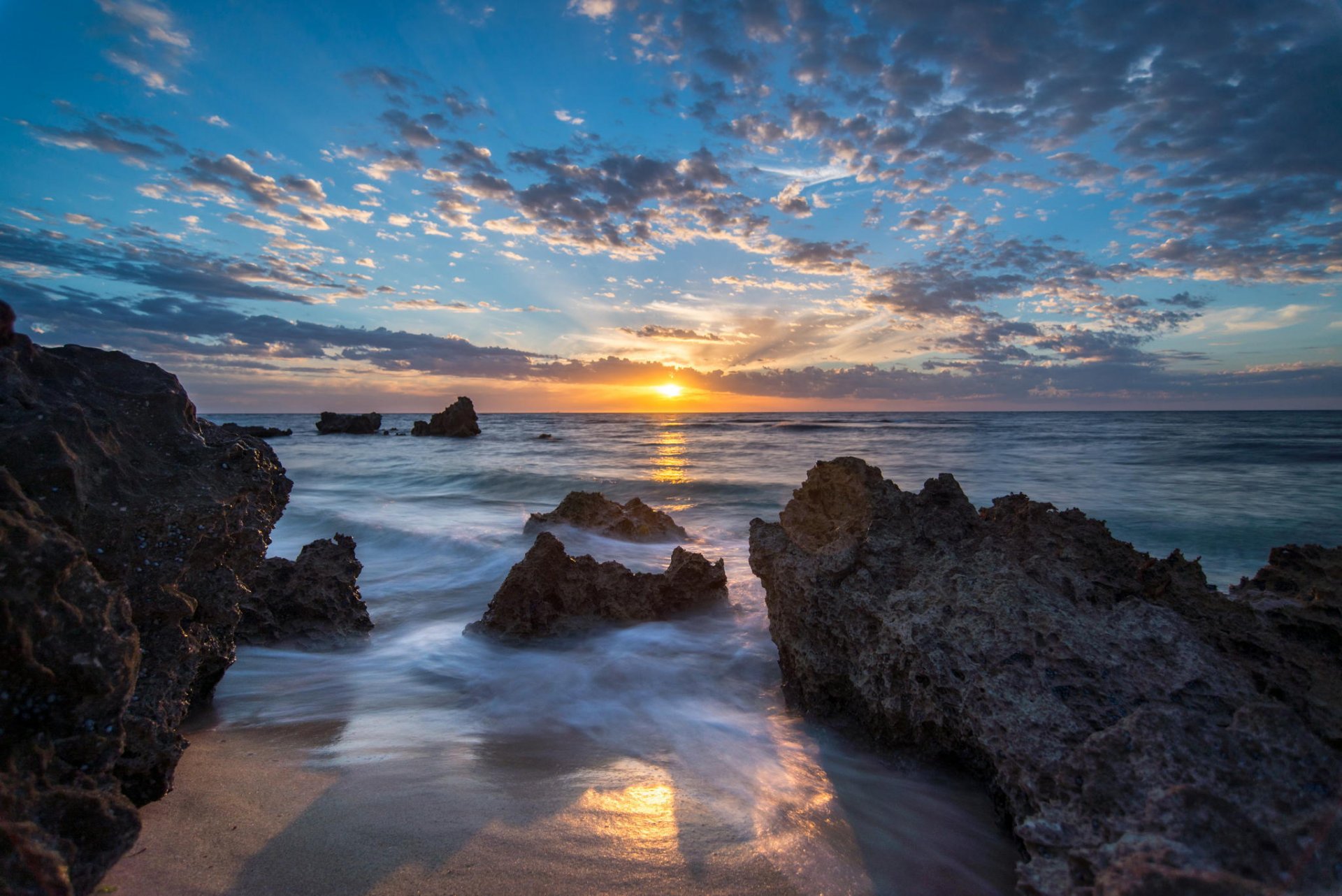 amanecer mar playa costa rocas paisaje