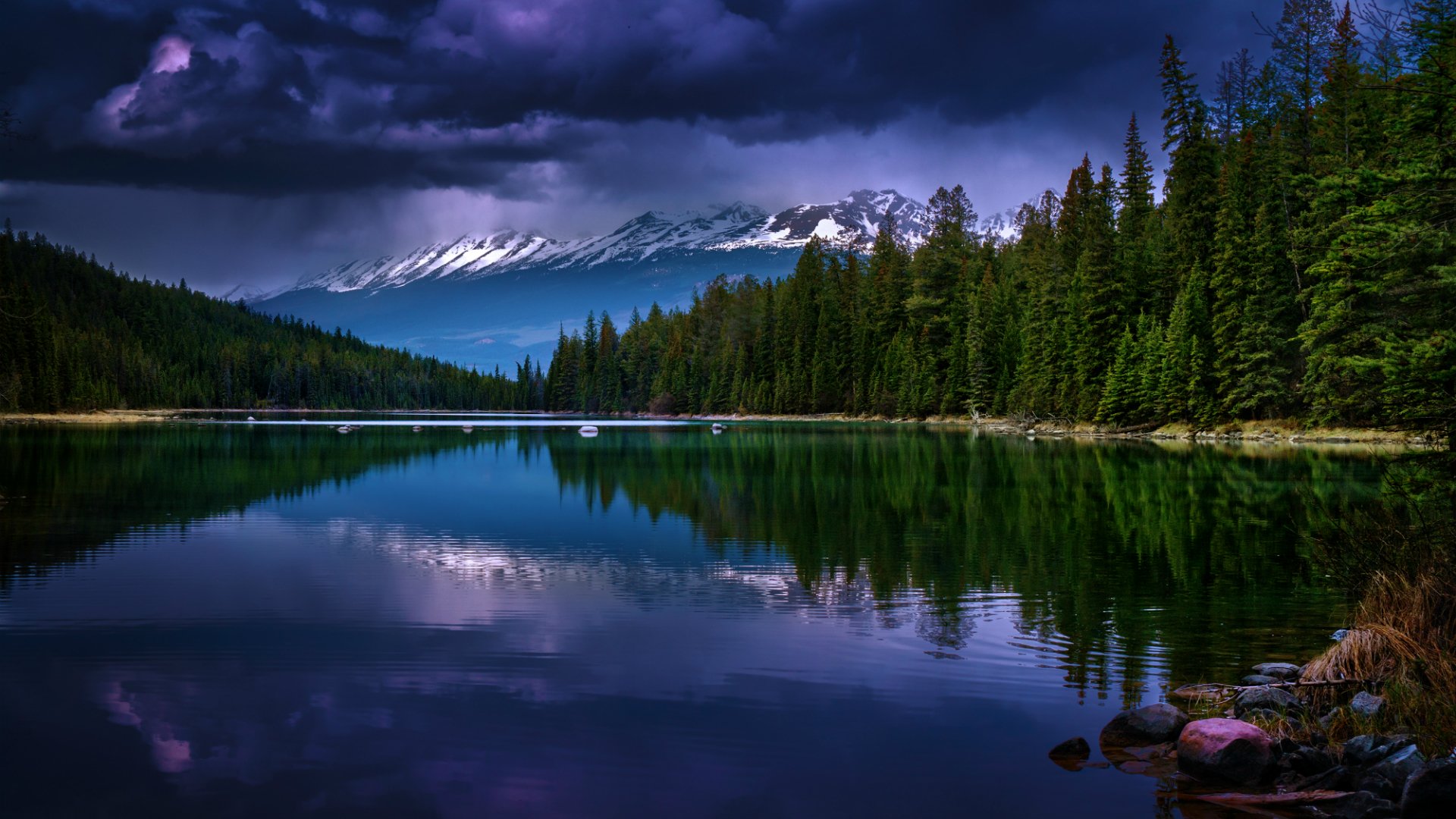 lago di montagna acqua foresta cielo nuvole crepuscolo