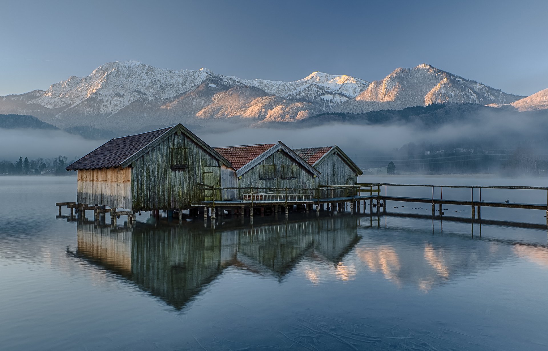 alemania baviera cielo montañas mañana lago casas de botes