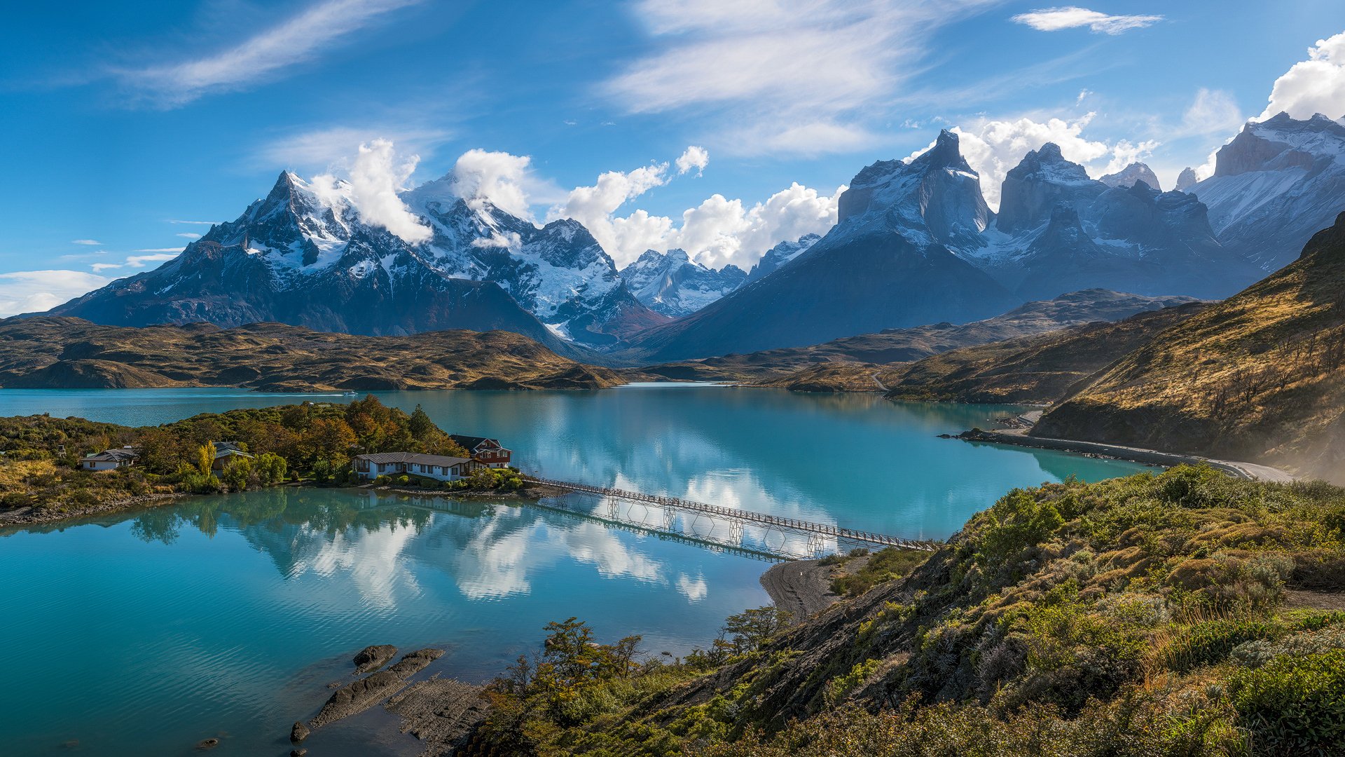 amérique du sud chili patagonie montagnes des andes lac pont île maisons