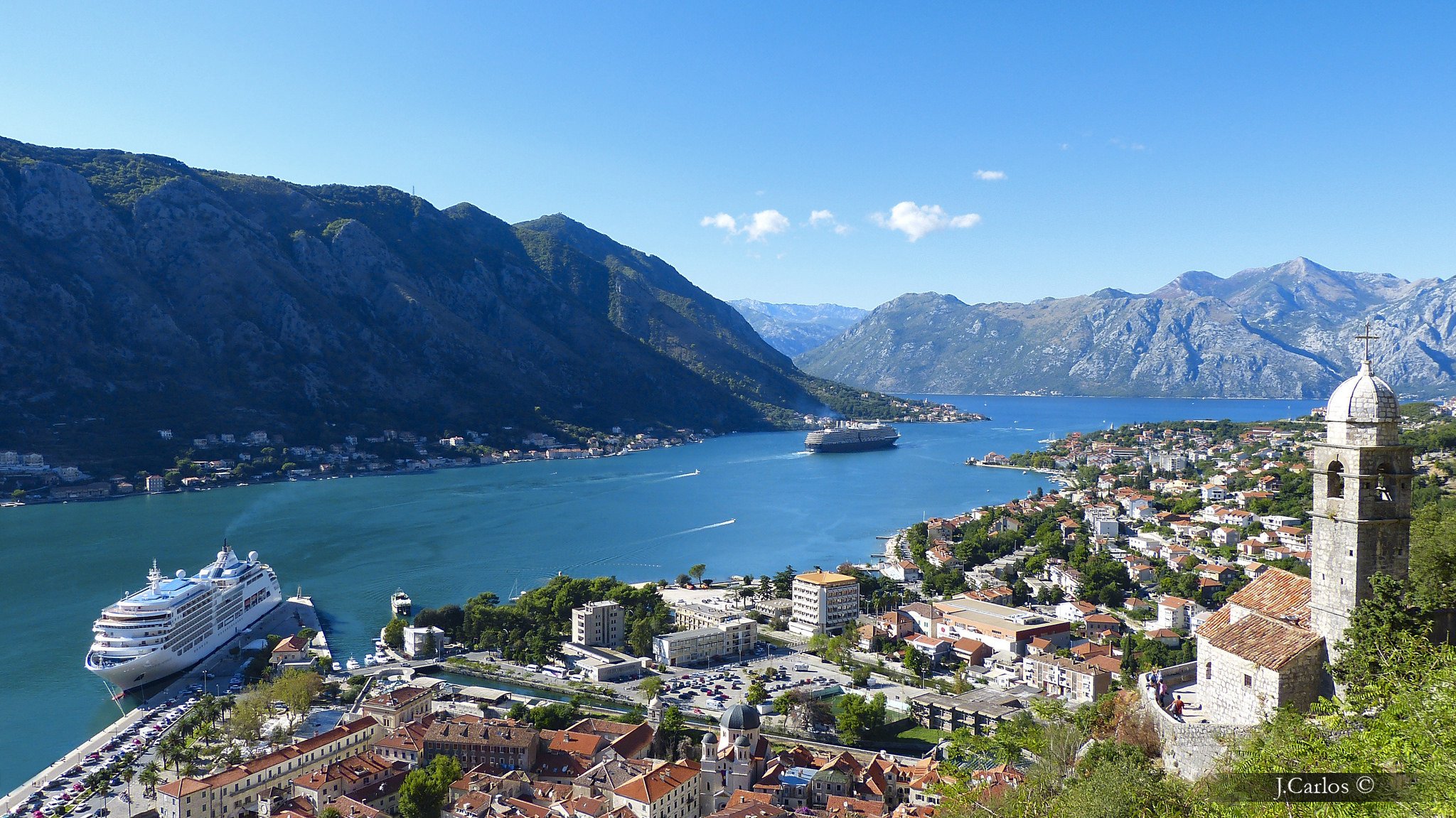 kotor montenegro baia di kotor lovćen catena montuosa di lovćen montagne baia fodera panorama