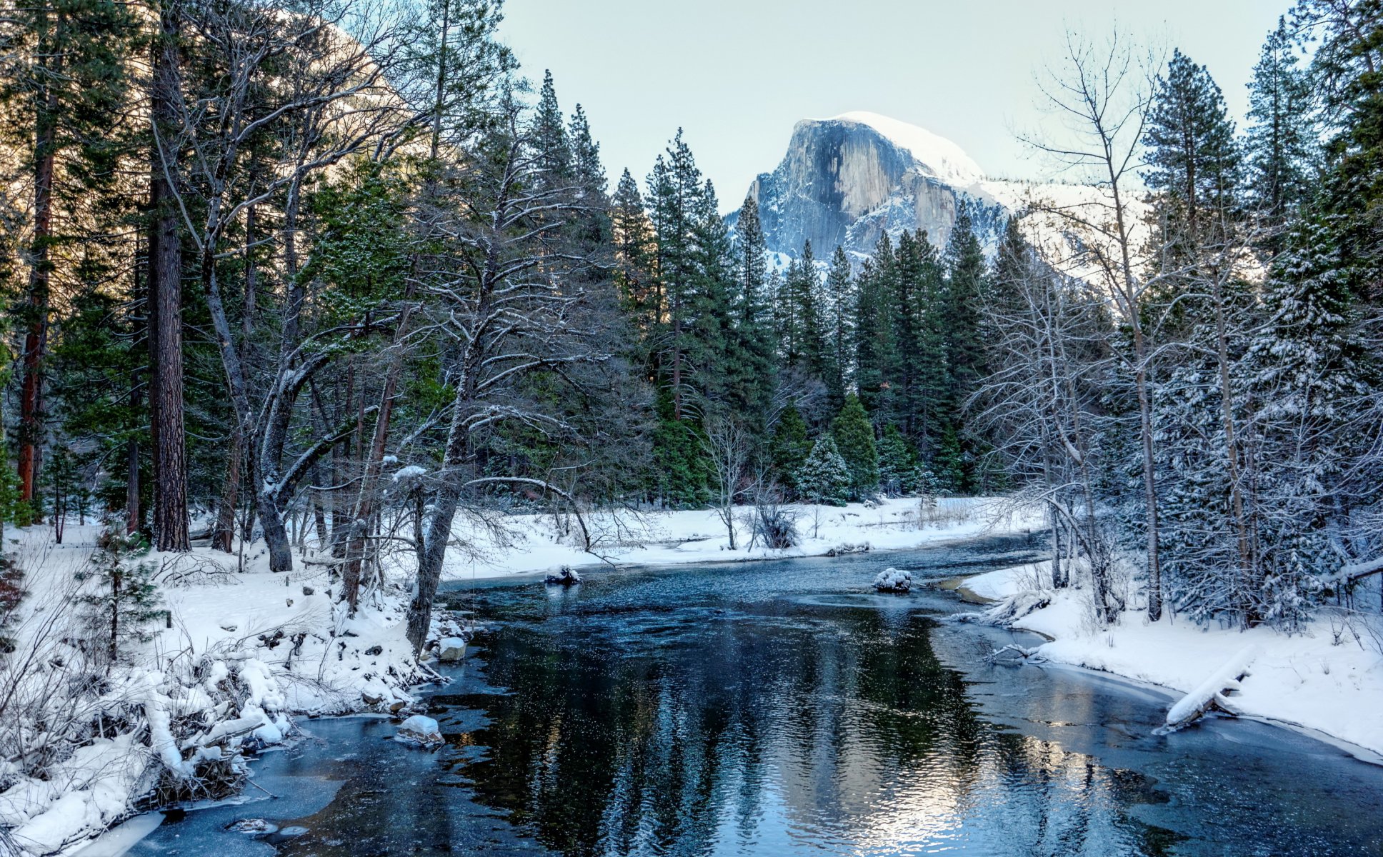 estados unidos parque nacional de yosemite california invierno nieve bosque montañas río árboles