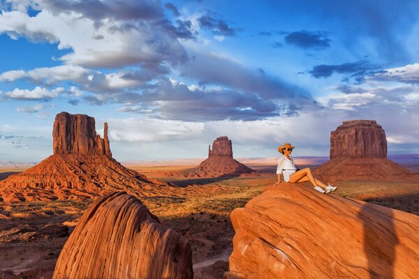 America, valley, girl on sandy mountain