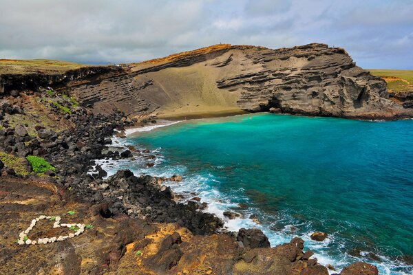 The shore of the ocean coast is a beautiful heart