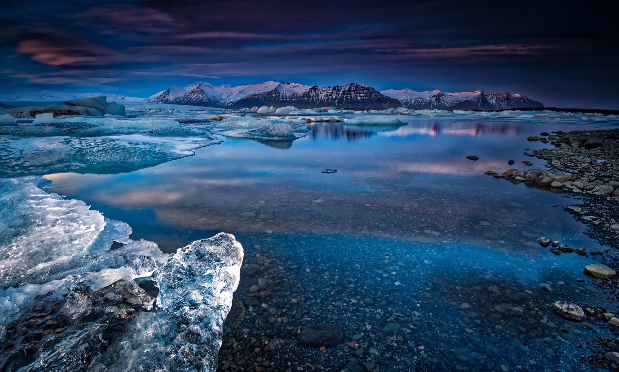 góry śnieg rzeka zima natura zachód słońca islandia