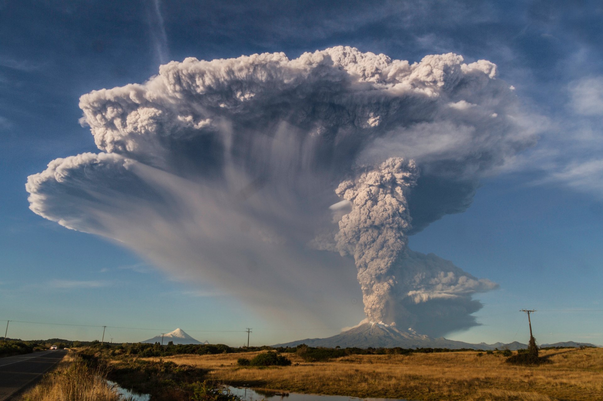 cile montagne ande attivo vulcano calbuco eruzione aprile 2015 17:50