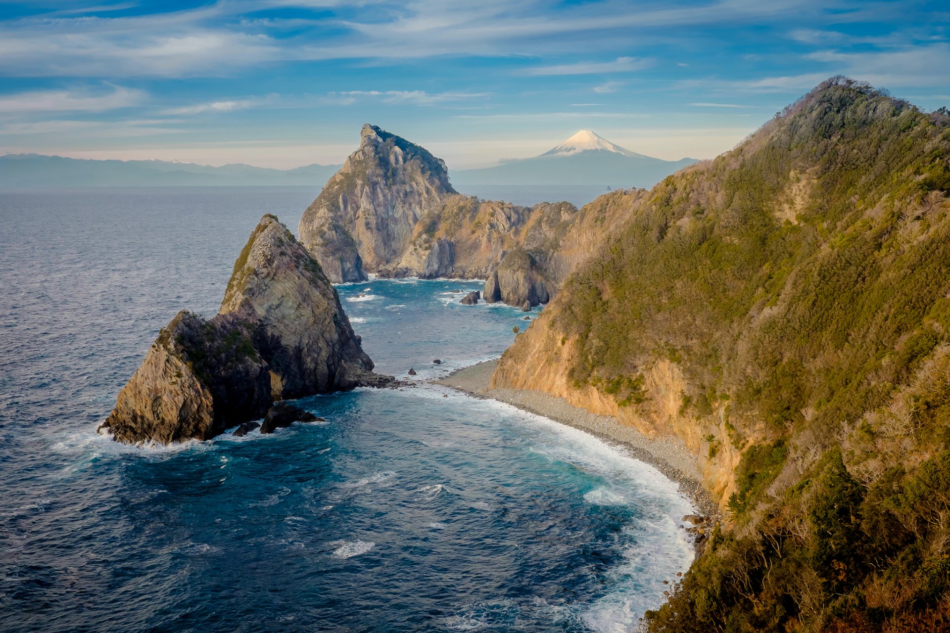 japonia stratowulkan góra fujiyama 富士山 ocean brzeg skały