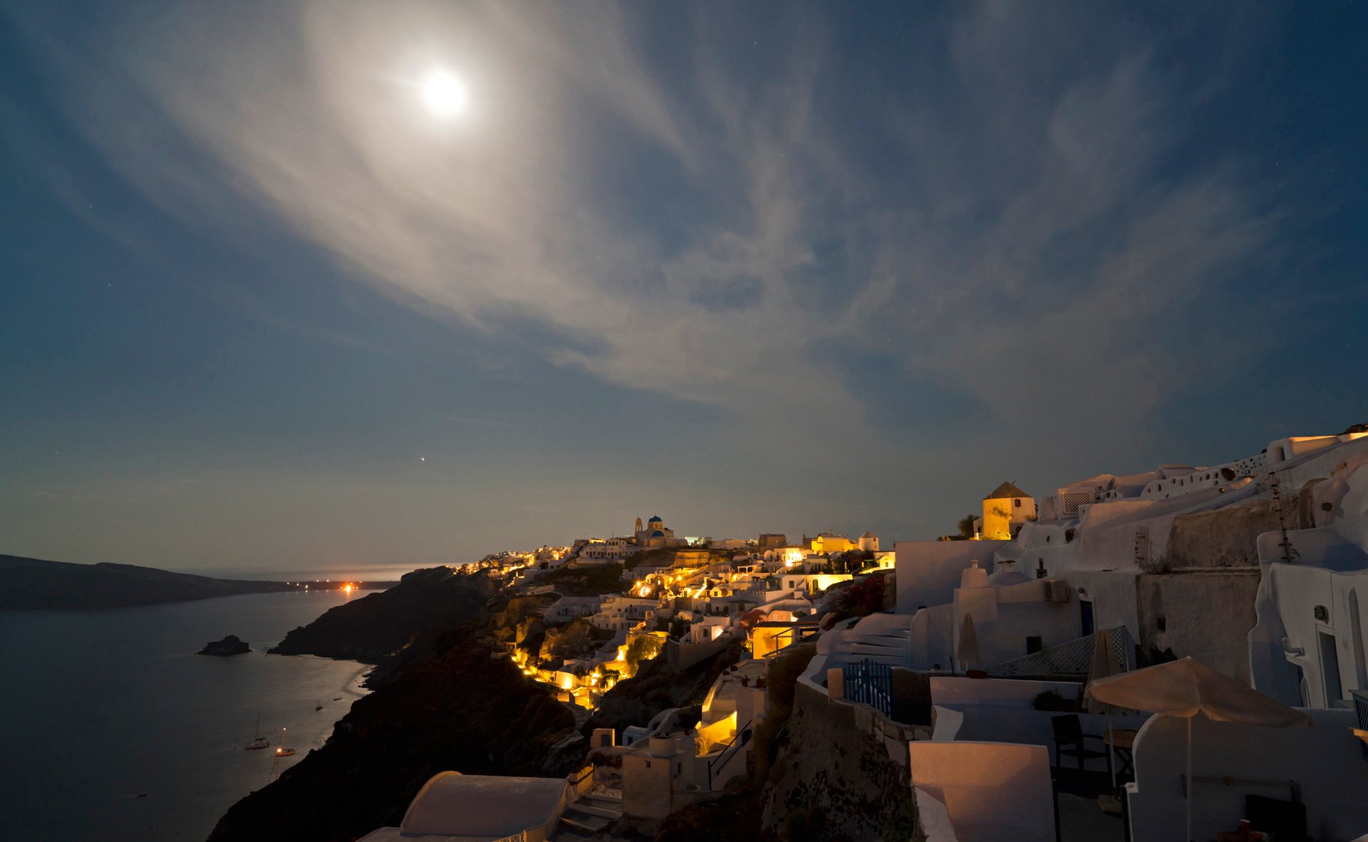 grecia santorini ciudad cielo noche nubes luna luces mar