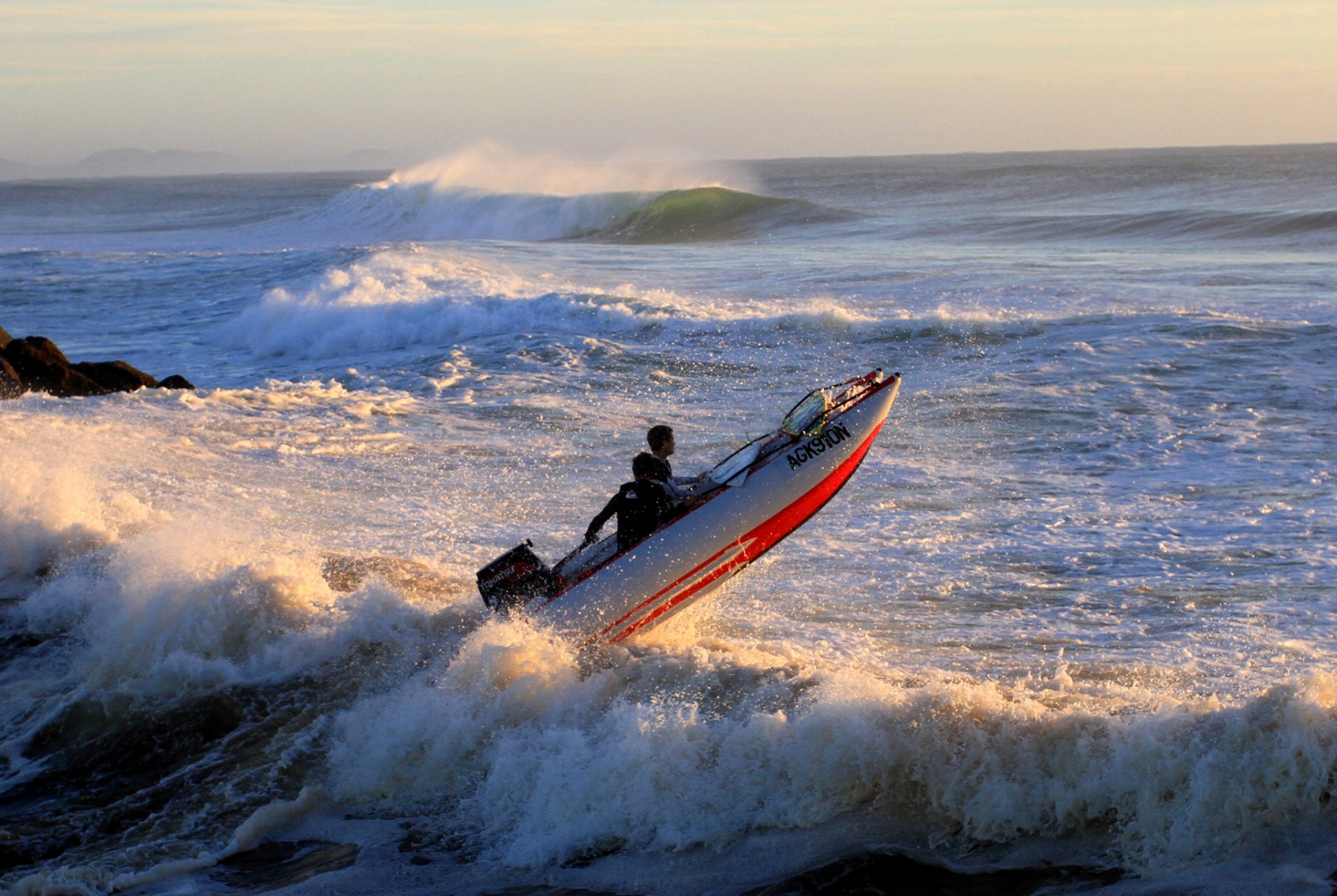 ky sea storm waves spray boat boat