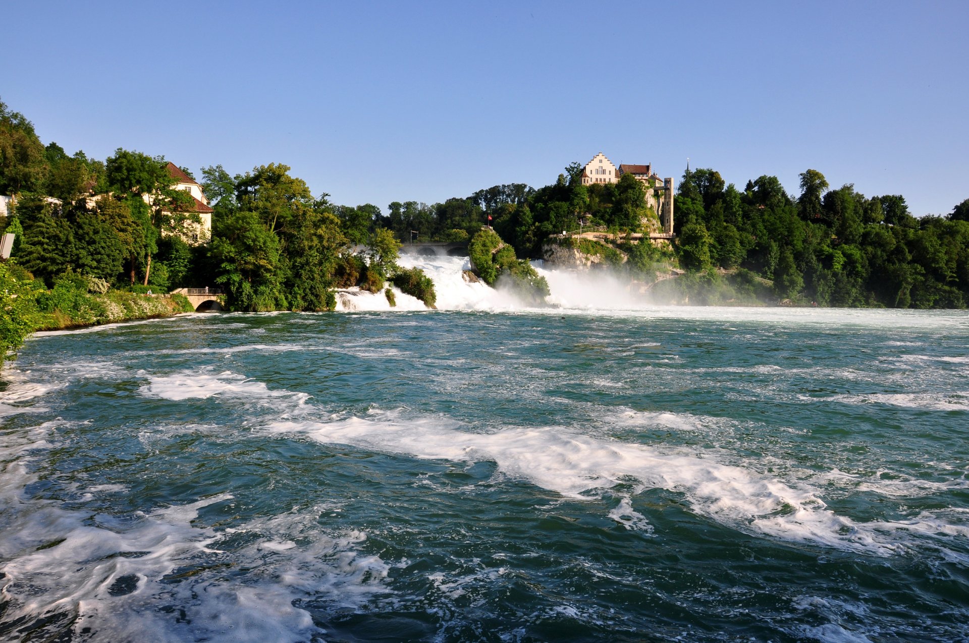 svizzera cascata cielo alberi lago casa ponte spruzzi