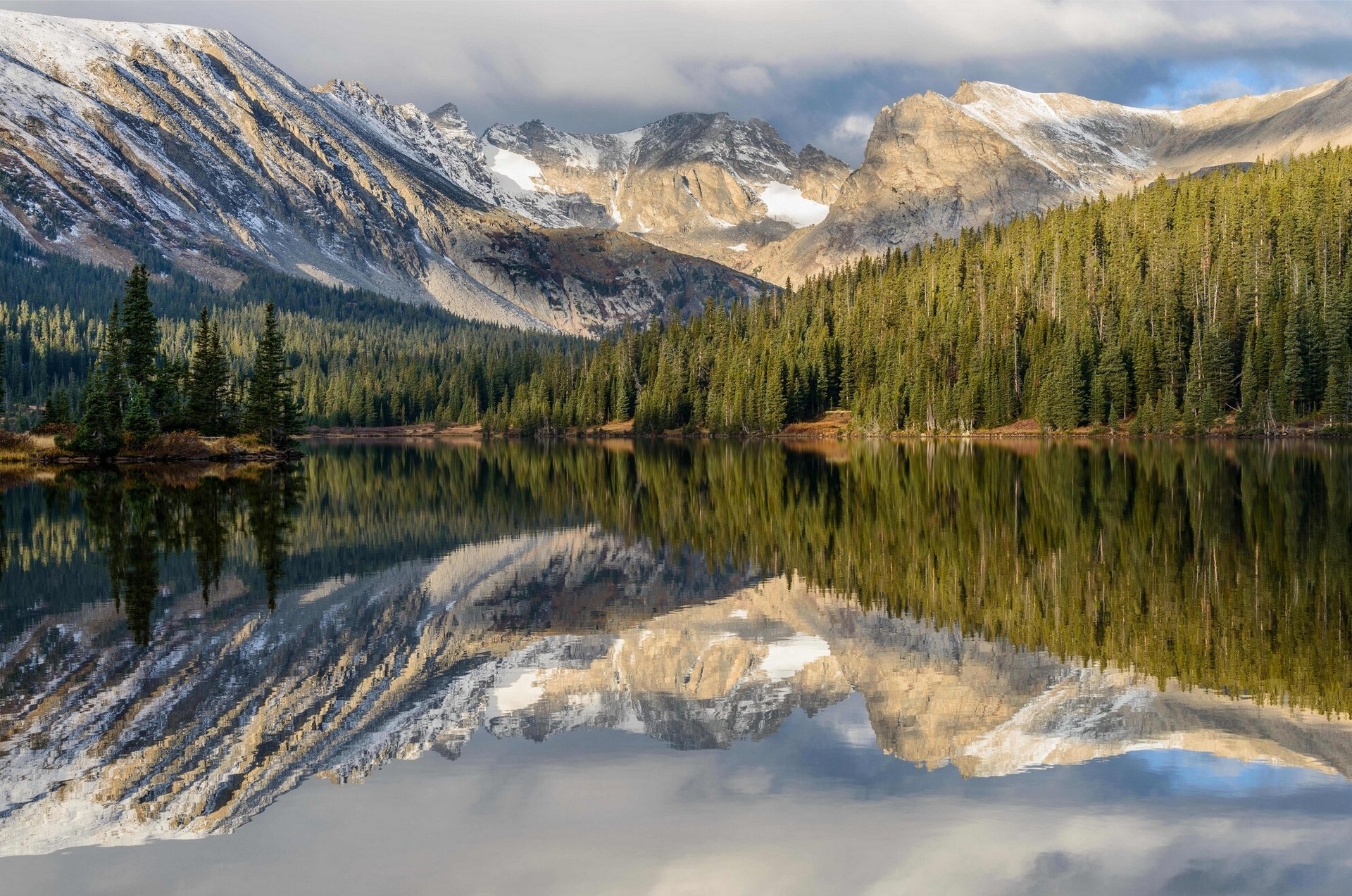 long lake colorado indiano cime wilderness navajo peak apache peak lago lungo montagna riflessione foresta