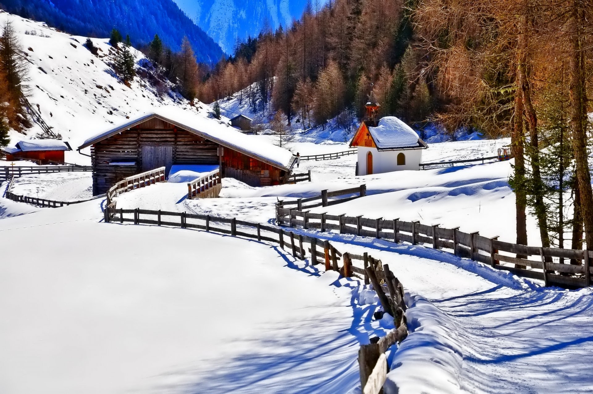 ciel montagnes forêt hiver maison chapelle neige