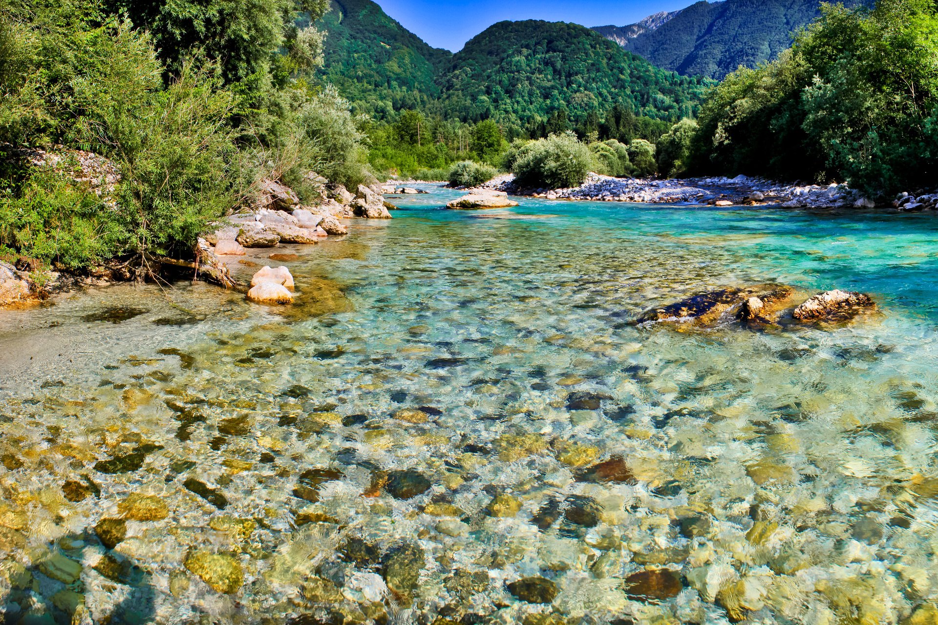 słowenia bovec rzeka socha niebo drzewa kamienie natura