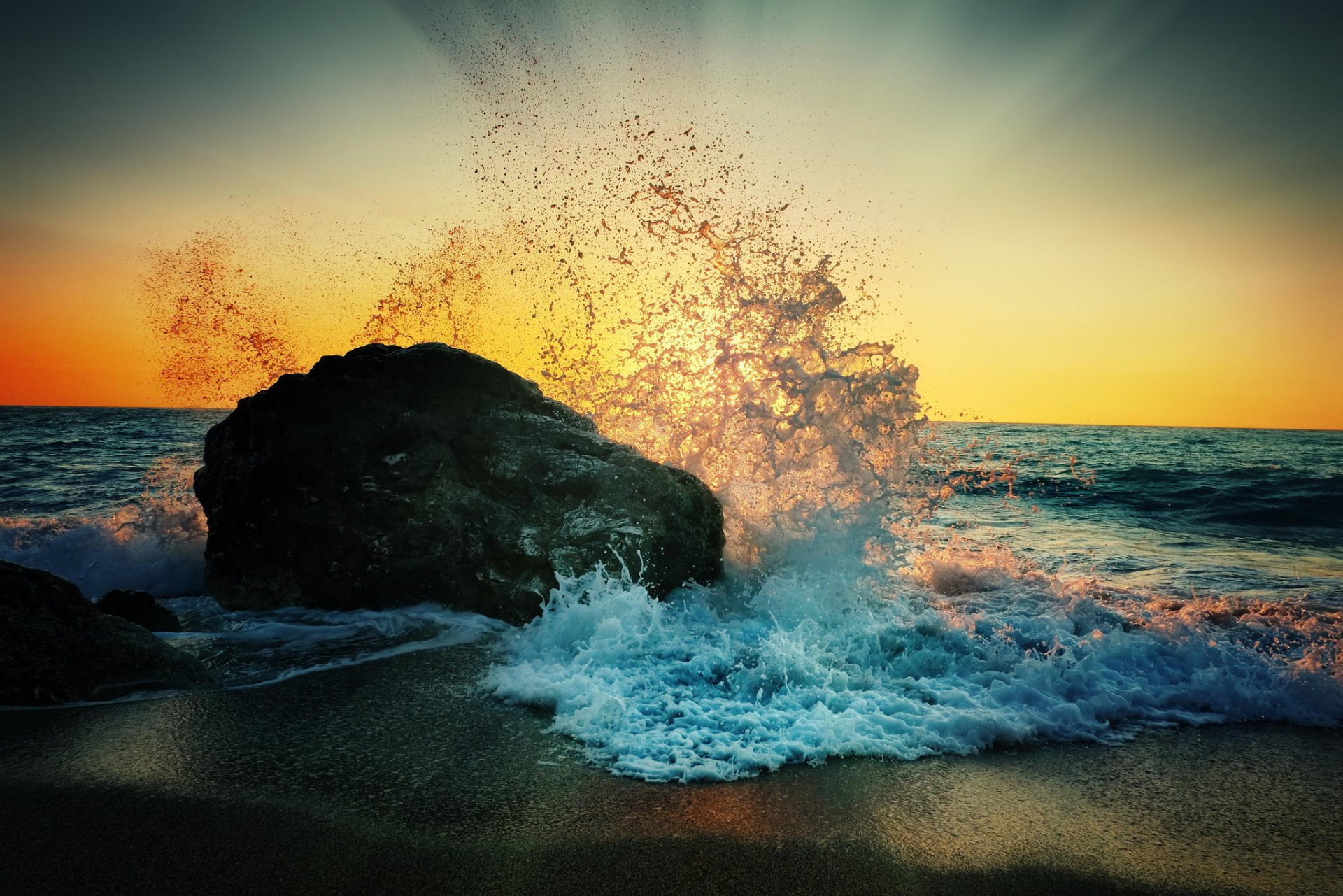 morgendämmerung meer stein ufer strand spritzen