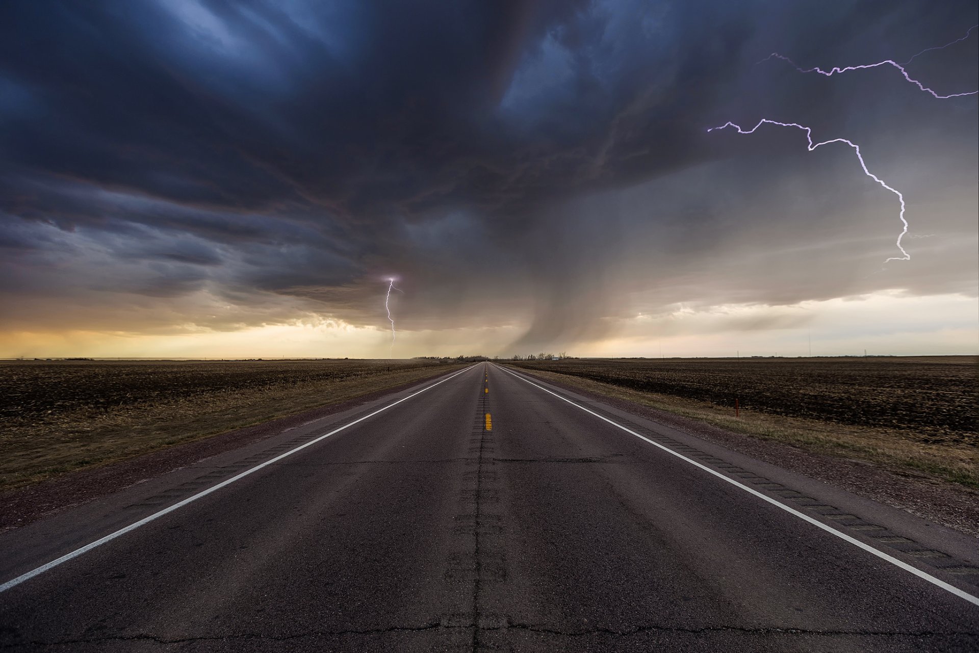 estados unidos estado iowa cielo nubes nubes relámpagos carretera