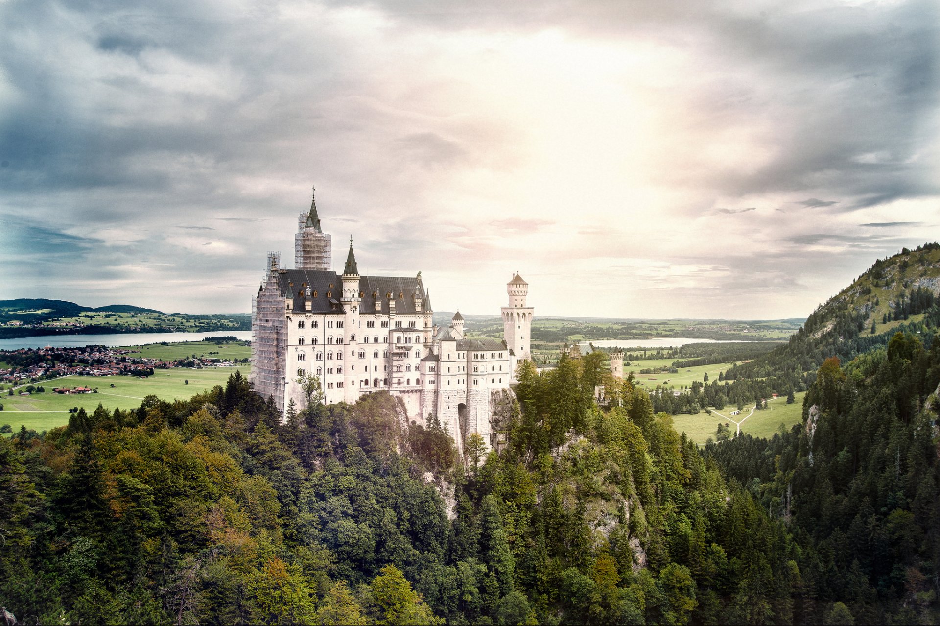 hohenschwangau baviera de alemania castillo montaña bosque paisaje