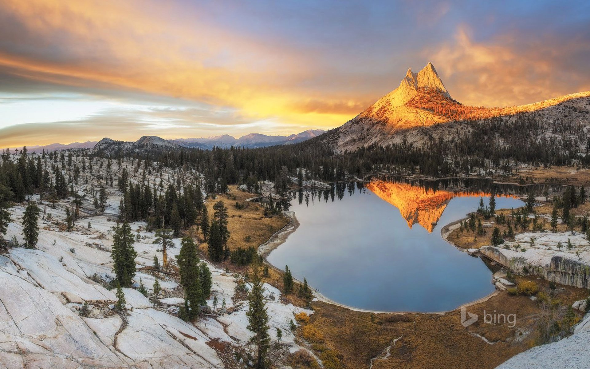 parco nazionale di yosemite sierra nevada usa montagne lago alberi cielo nuvole tramonto inverno neve picco