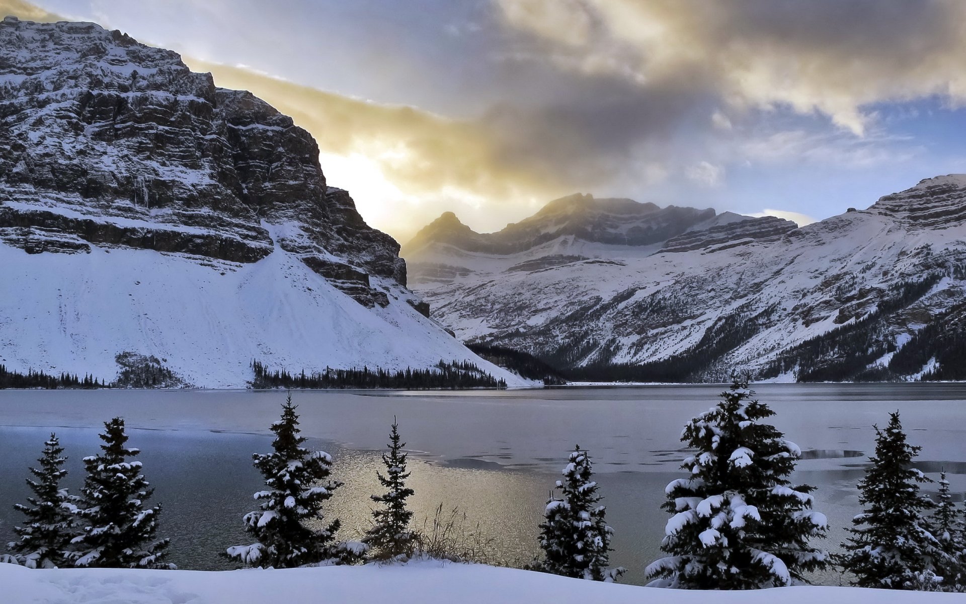 montagna neve luce nuvole arco lago alberi alberta california