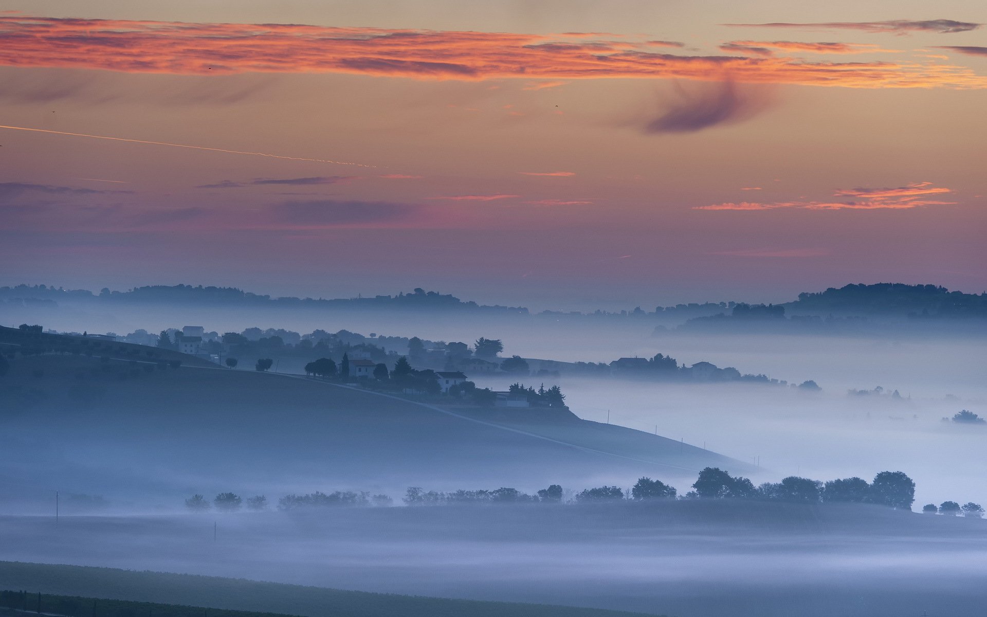 marche paesaggio nebbia foschia nebbia macerata