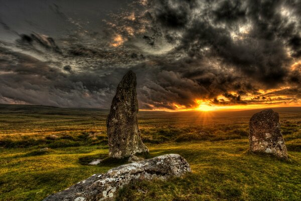 Dartmoor, beau coucher de soleil, druidstones