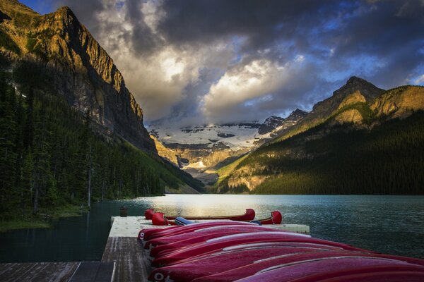 Vista del lago desde una Canoa