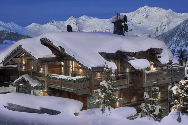 Winterabend im Hotel Courchevel