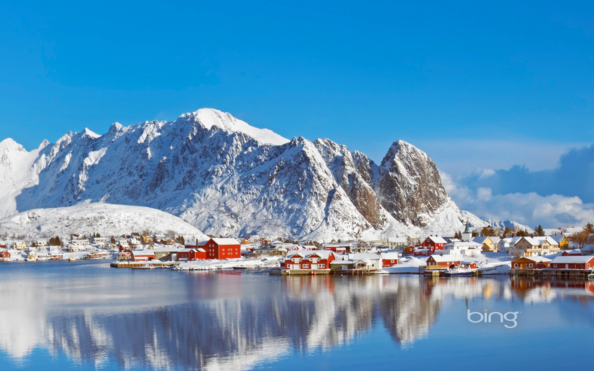 reine lofoten norvegia cielo montagna mare casa villaggio inverno neve