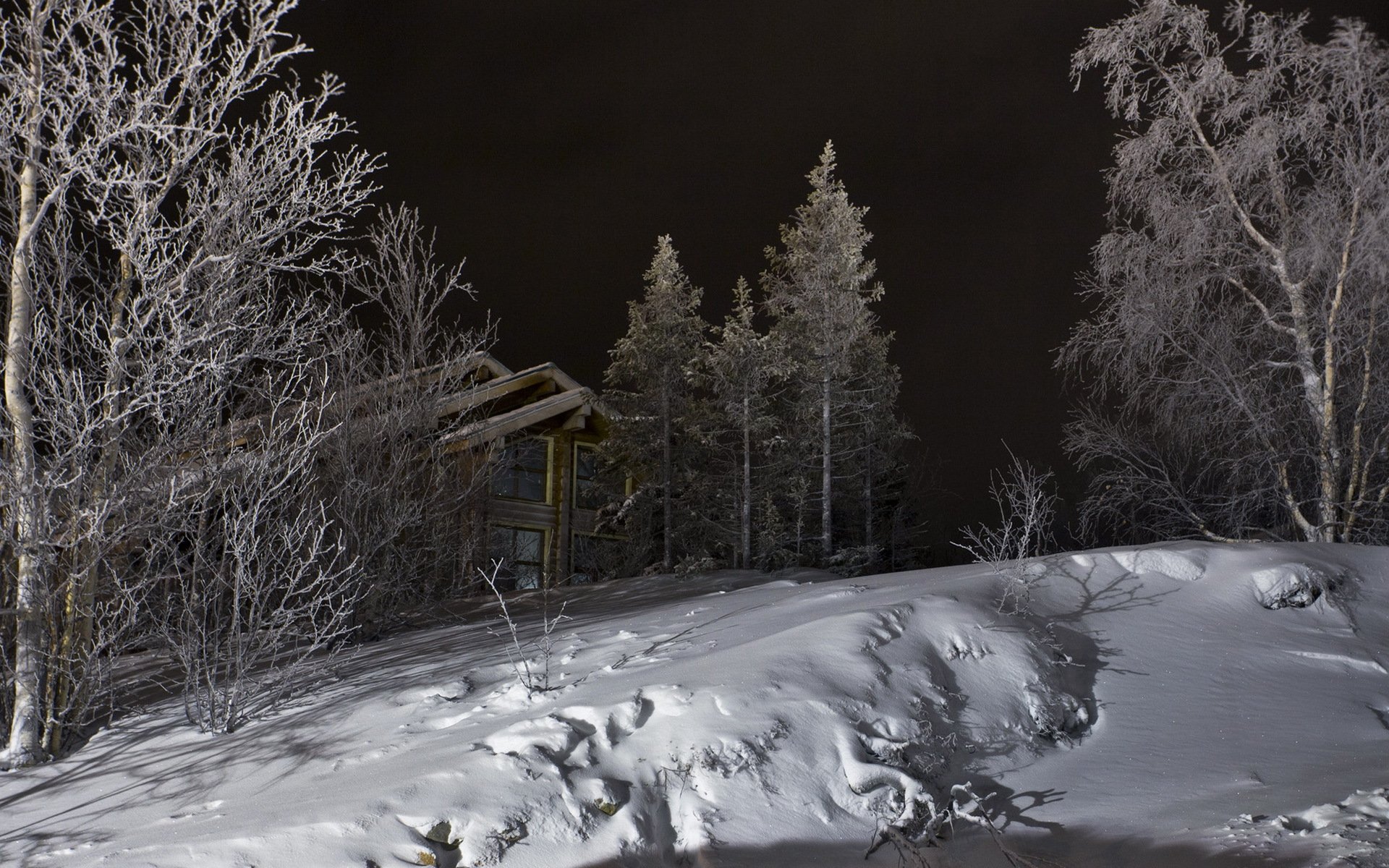 night winter house snow