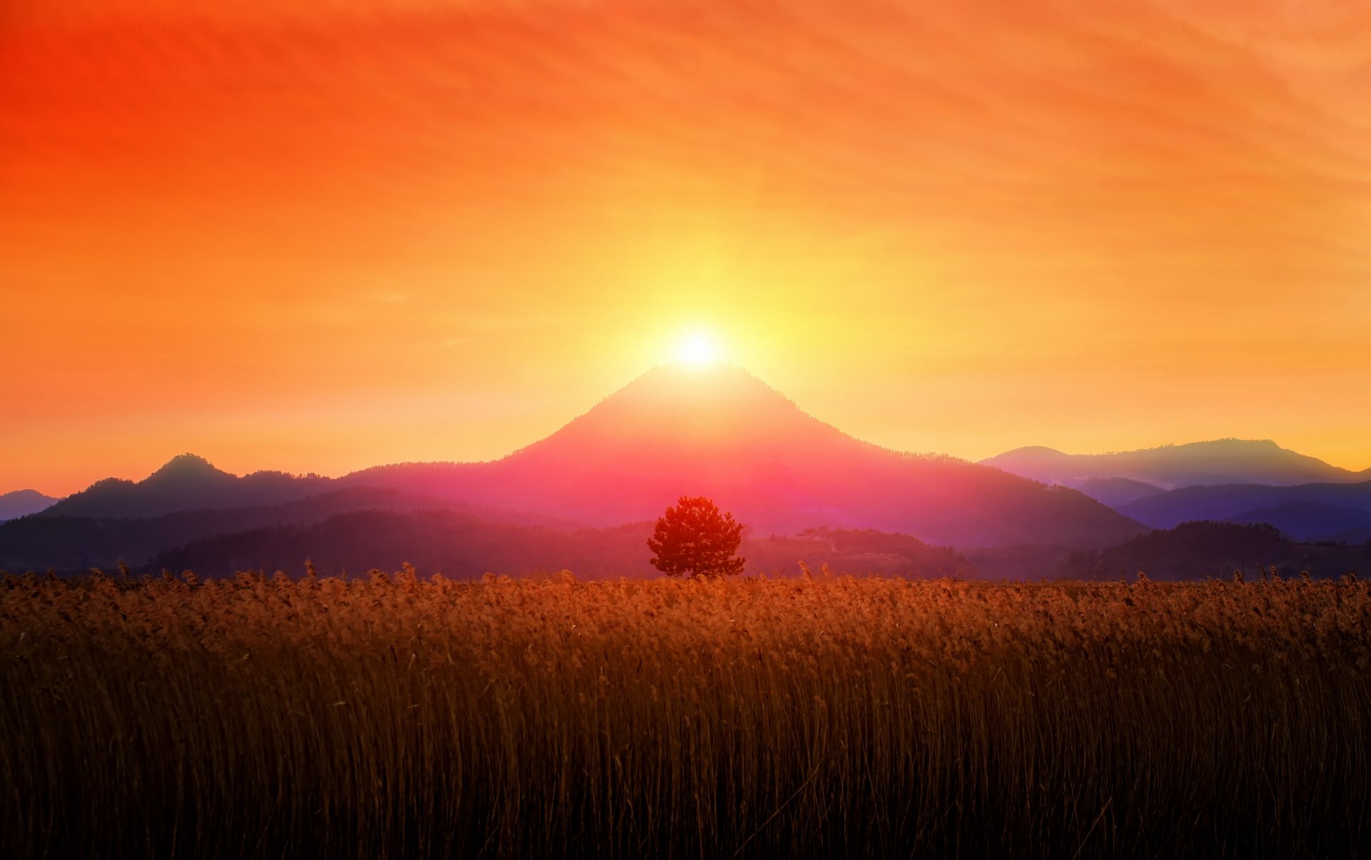 coucher de soleil montagne lumière