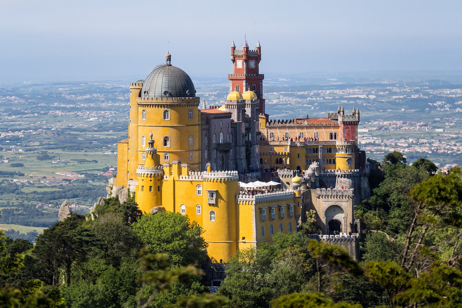 portugal palais de pena ciel vallée montagne château tour dôme