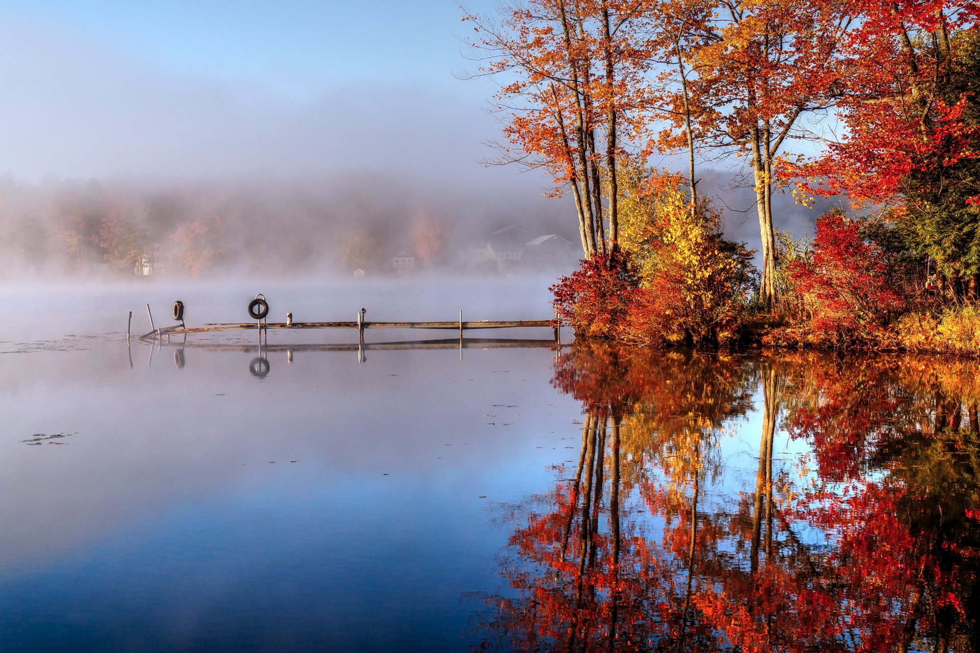 automne lac pont brouillard matin