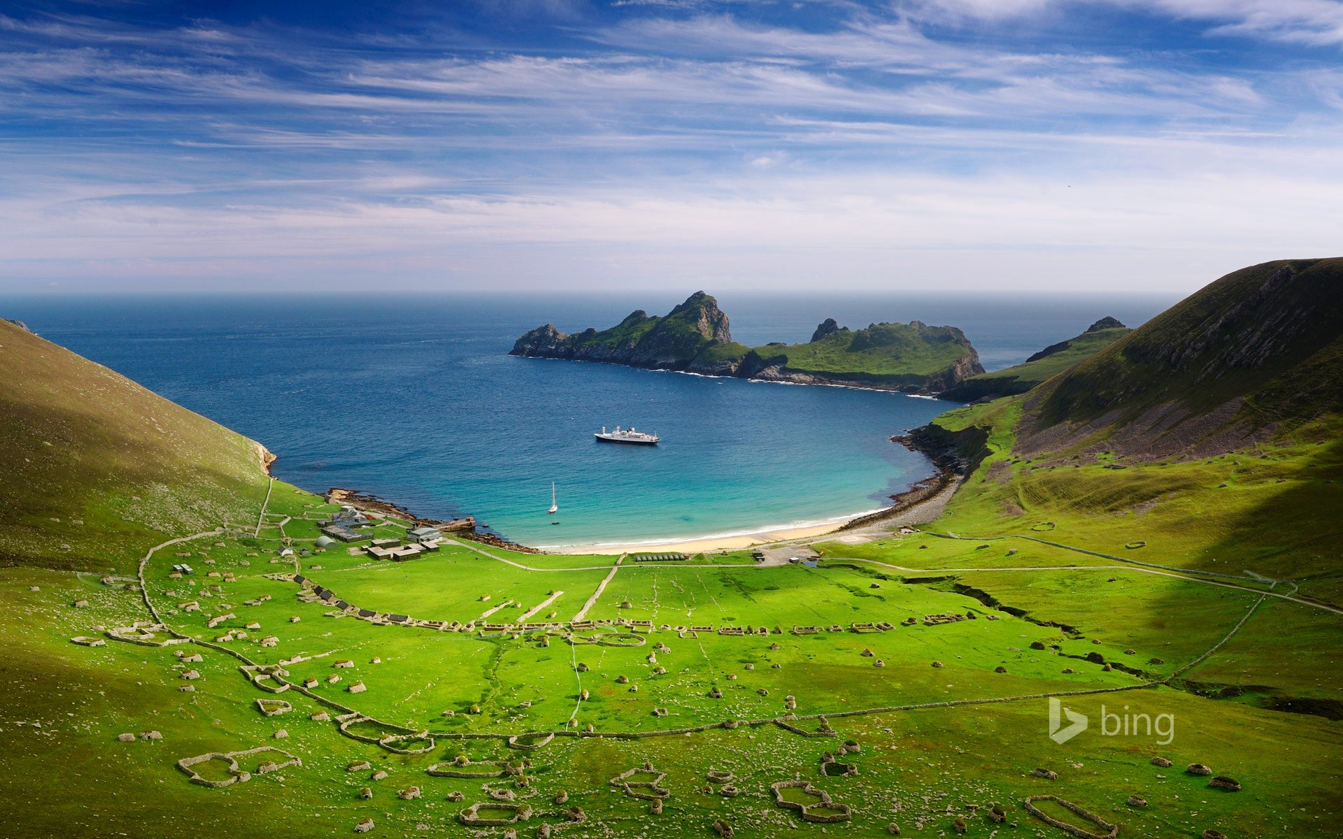 rustikale bucht hirta island schottland himmel meer berge tal bucht schiff