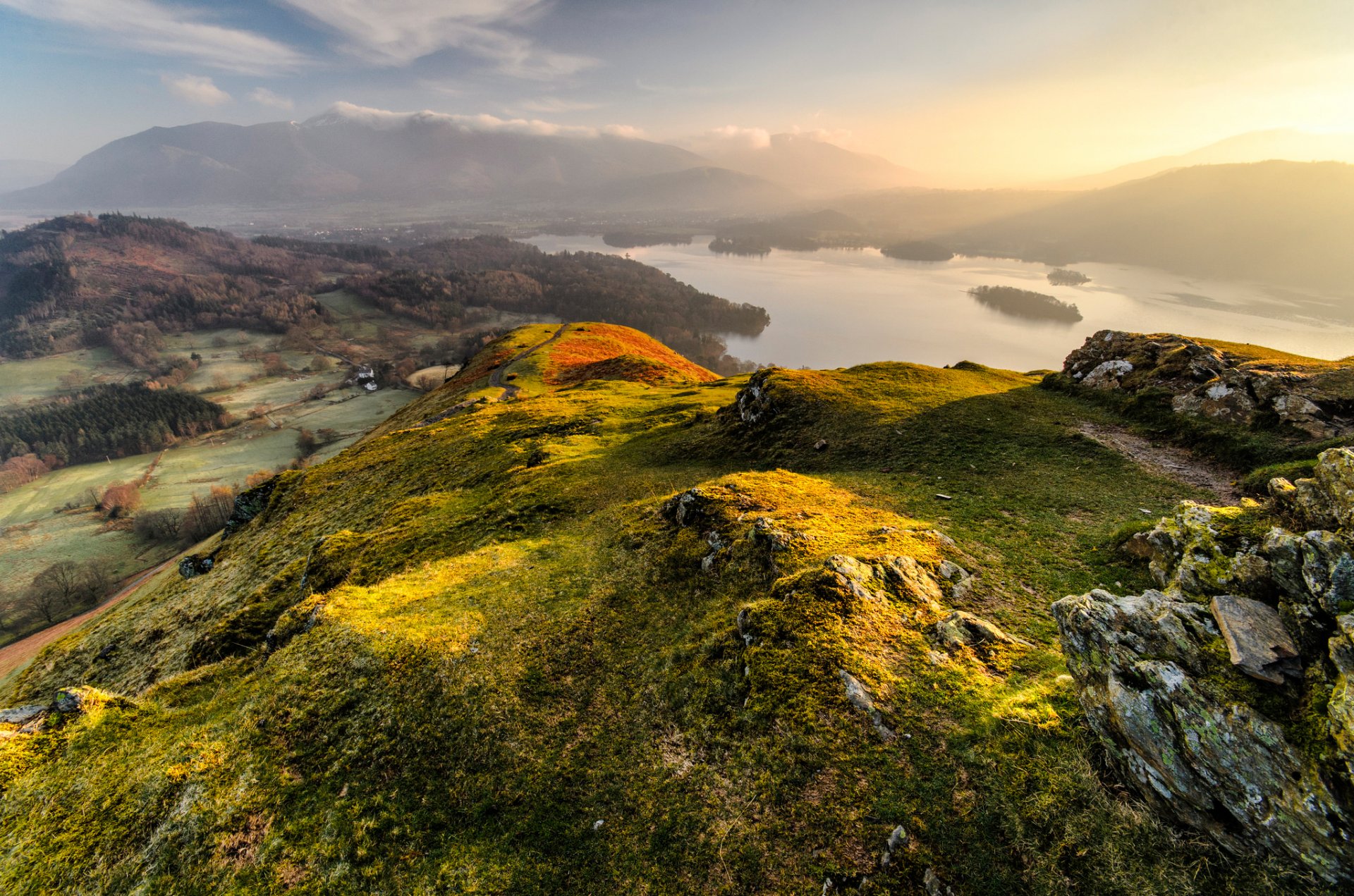 anglii hrabstwo cumbria park narodowy lake district góry wzgórza poranek światło